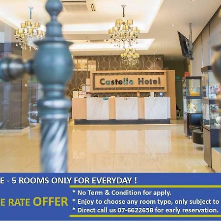 Castello Hotel Kulai Esterno foto