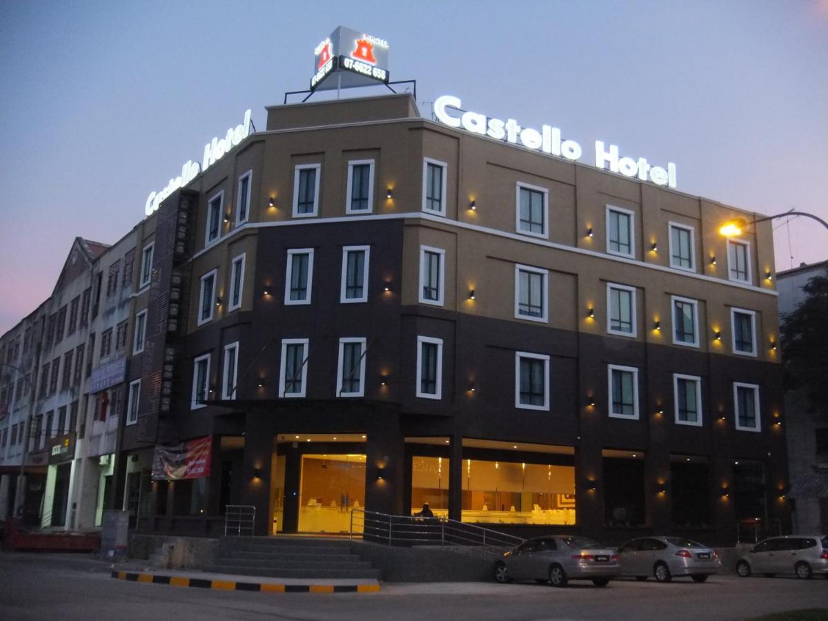 Castello Hotel Kulai Esterno foto
