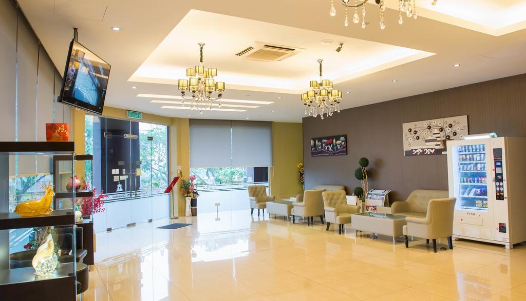 Castello Hotel Kulai Esterno foto