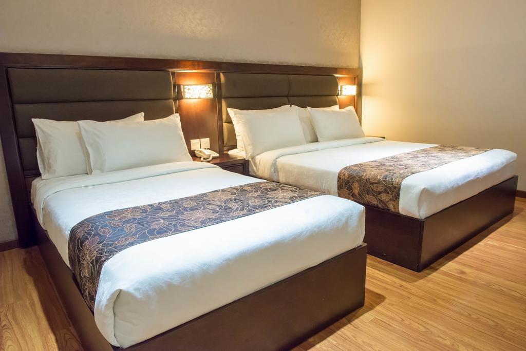 Castello Hotel Kulai Esterno foto